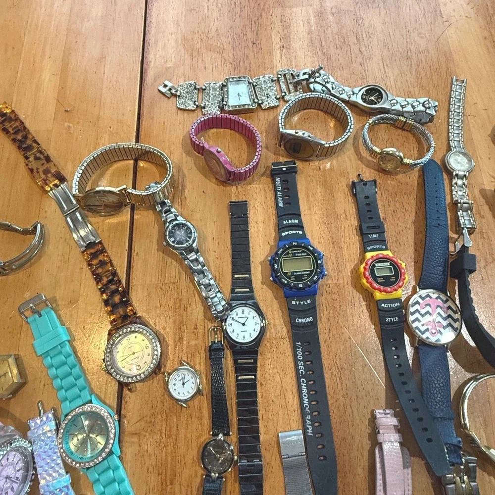 Mixed Estate Watch Lot 40+ Pieces Geneva Sharp Timex Digital Analog Repair Parts